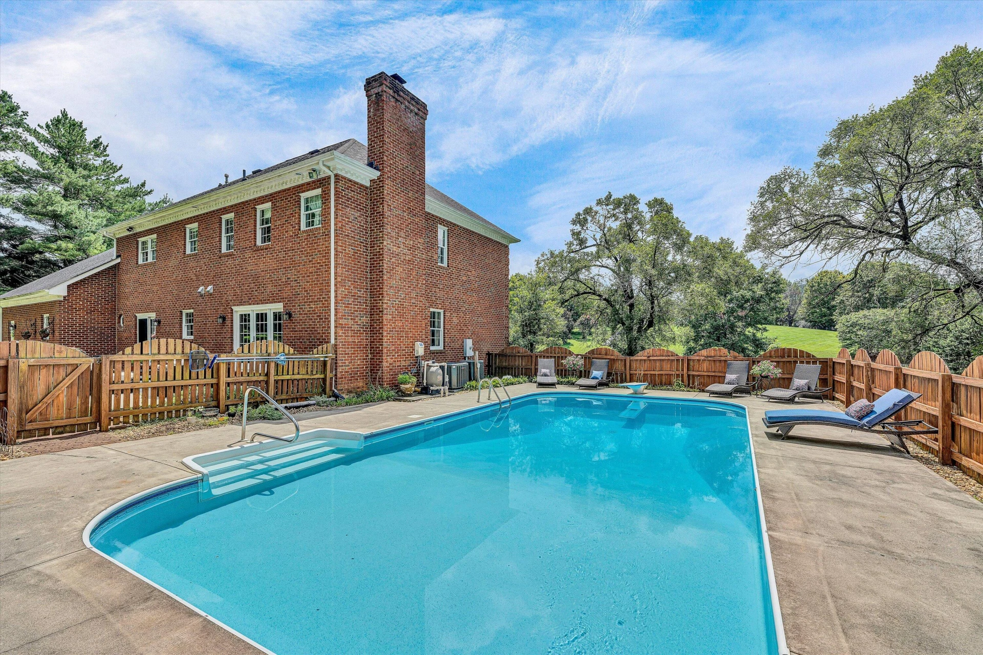 52 Hollymeade LN - Photo 49