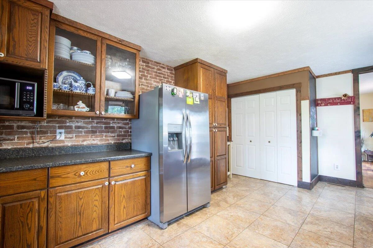 50 Mapleridge DR - Photo 18