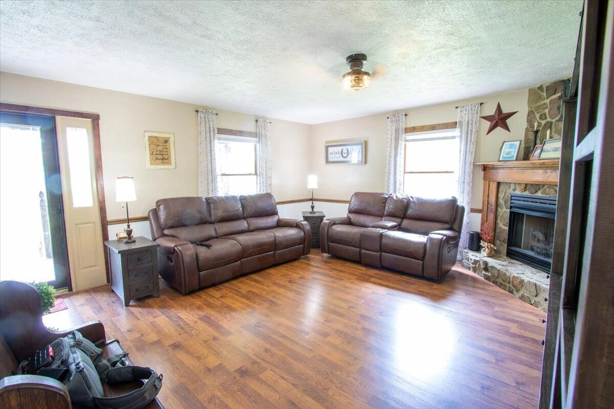 50 Mapleridge DR - Photo 6