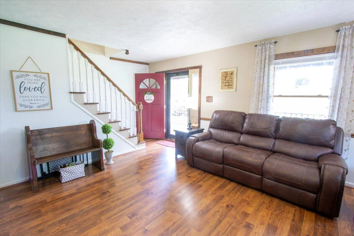 50 Mapleridge DR - Photo 7