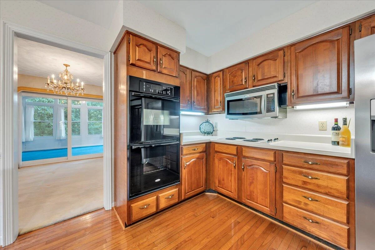 2391 Romar DR - Photo 19