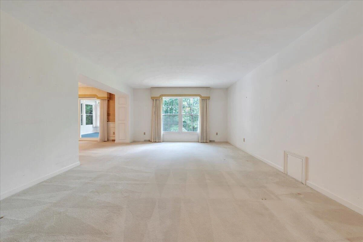 2391 Romar DR - Photo 30