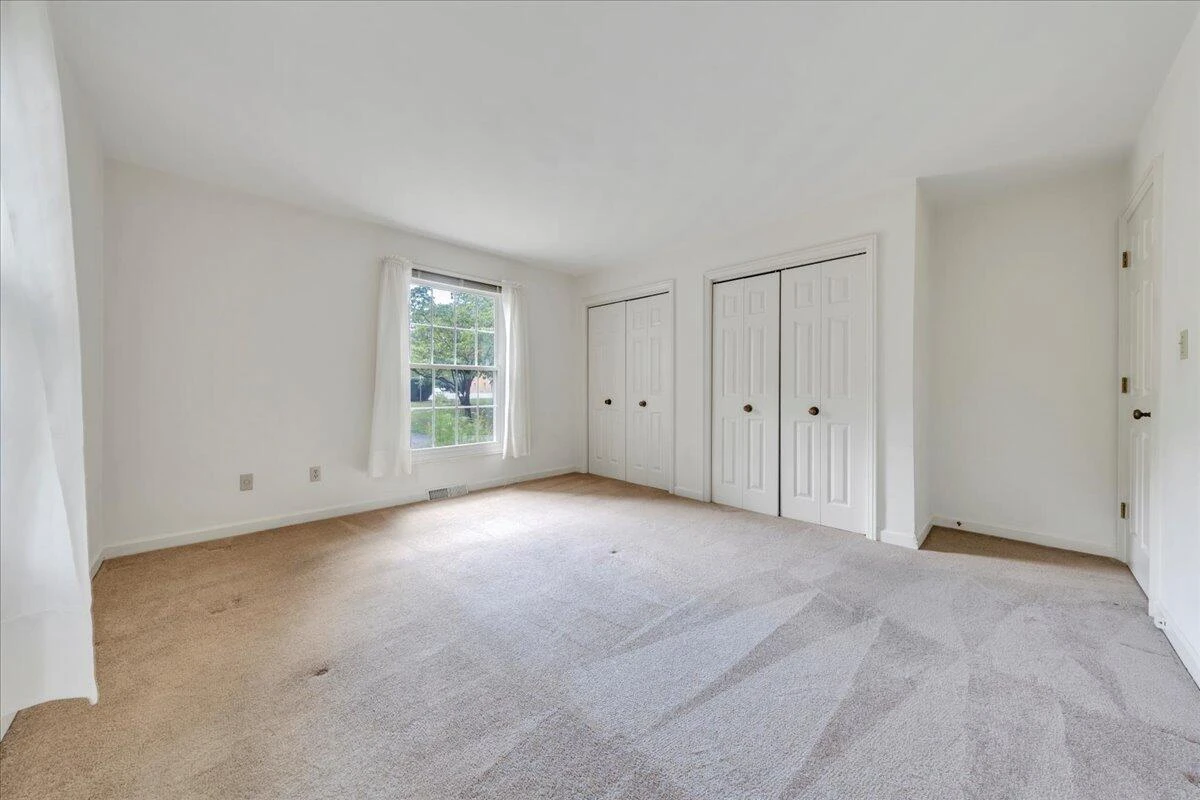 2391 Romar DR - Photo 36