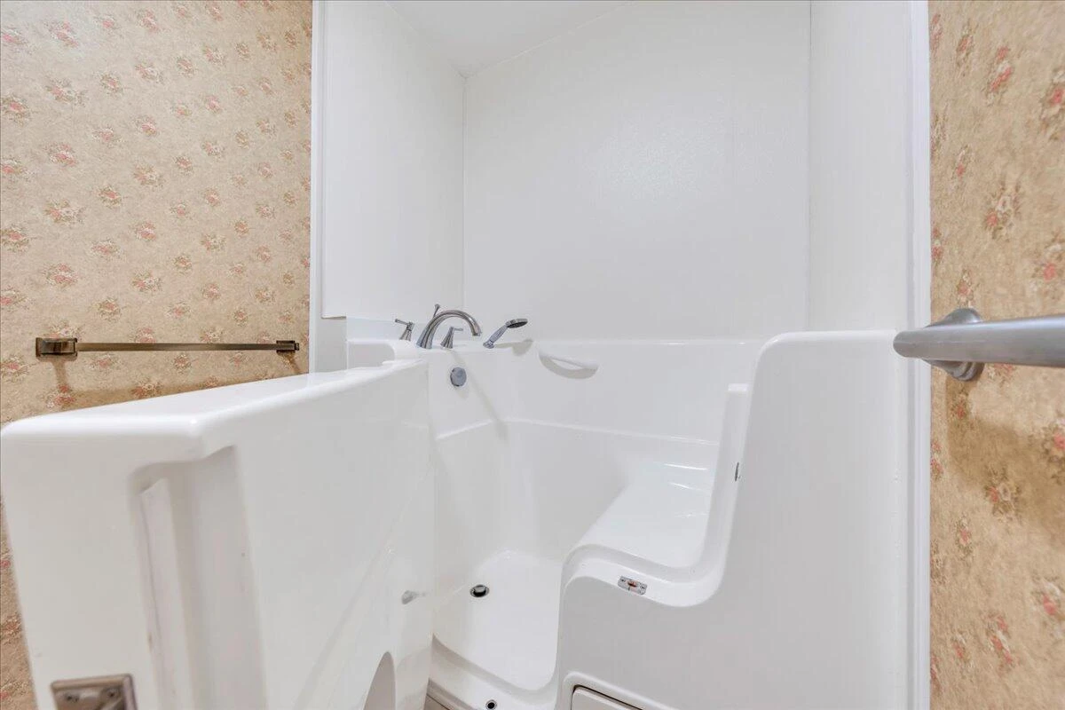 2391 Romar DR - Photo 46