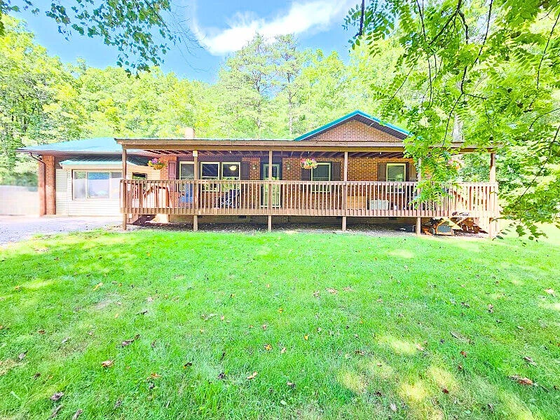 5283 Peaceful Valley RD