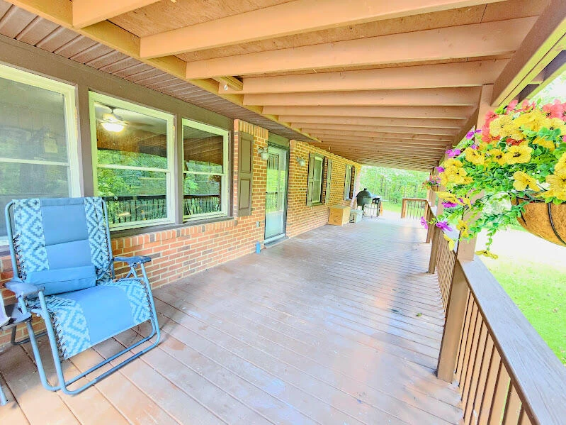 5283 Peaceful Valley RD - Photo 20
