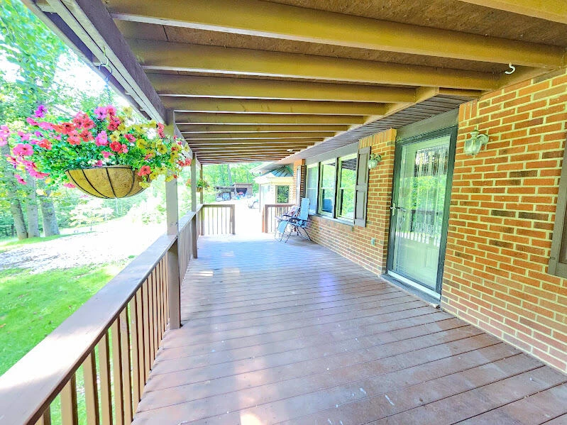 5283 Peaceful Valley RD - Photo 3