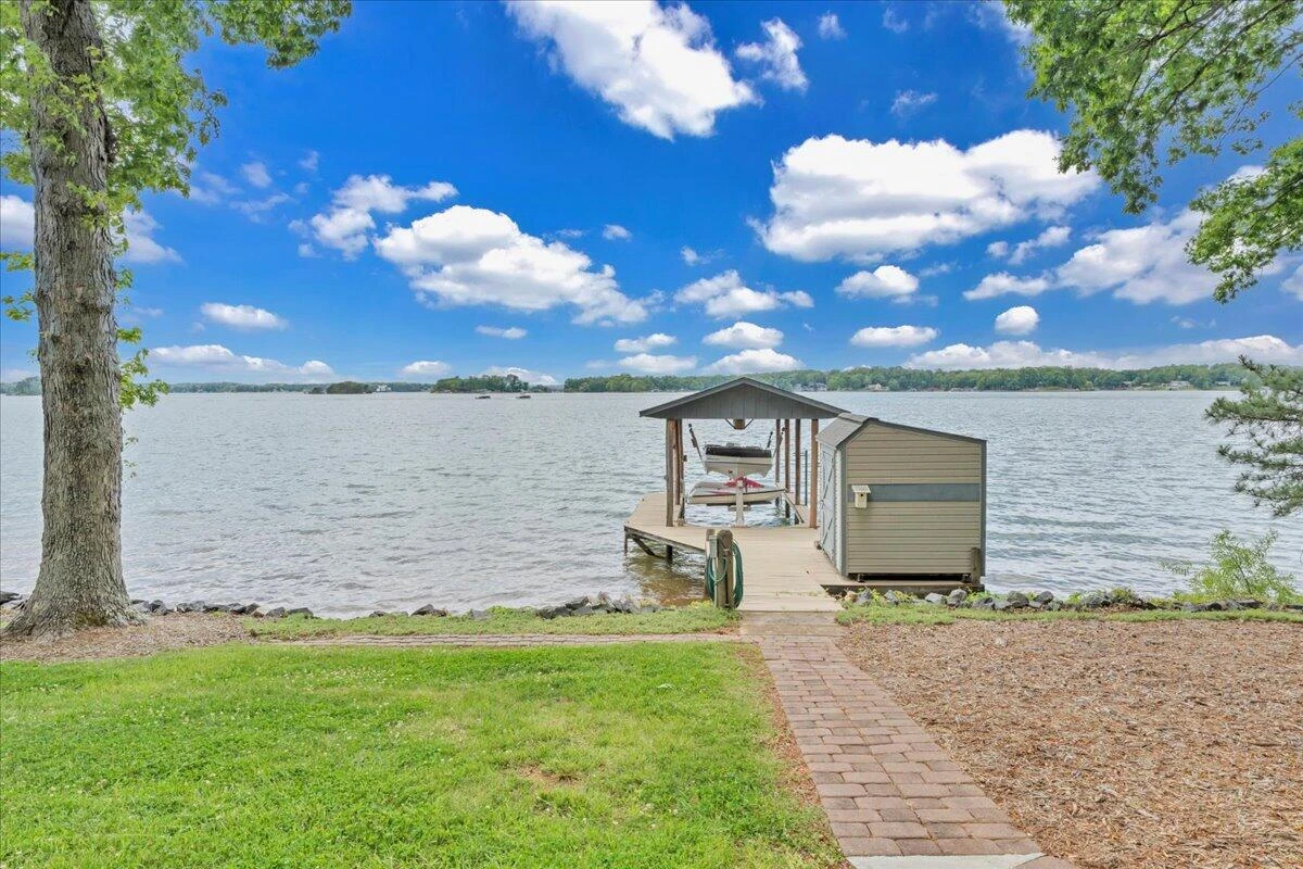 230 Lee DR - Photo 105
