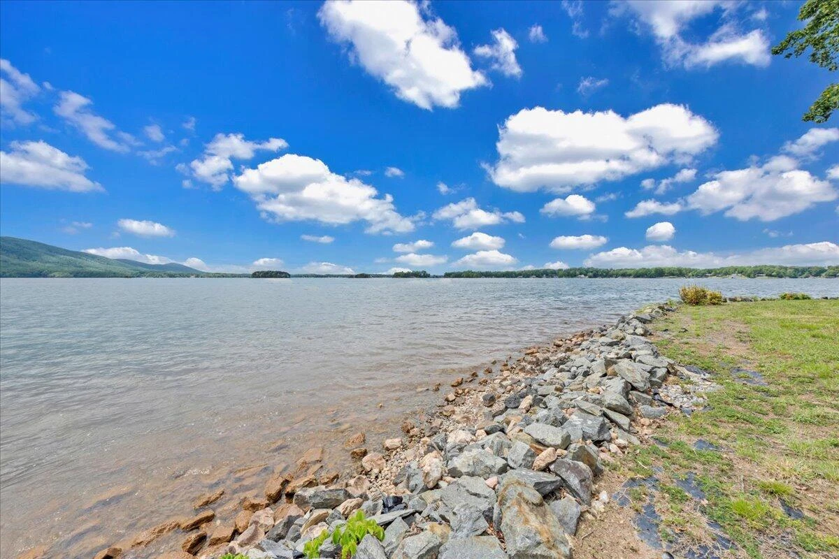 230 Lee DR - Photo 113
