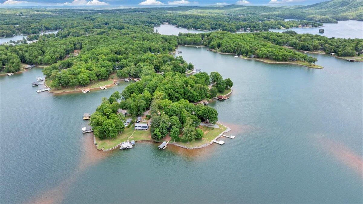 230 Lee DR - Photo 126