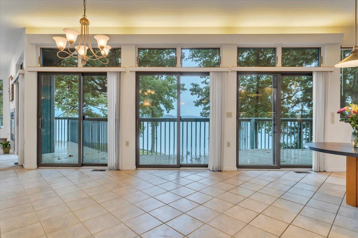230 Lee DR - Photo 18