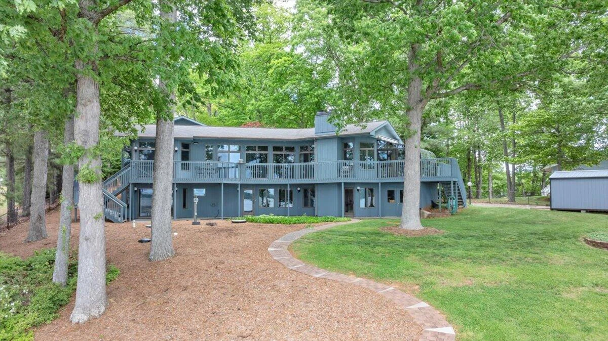 230 Lee DR - Photo 3