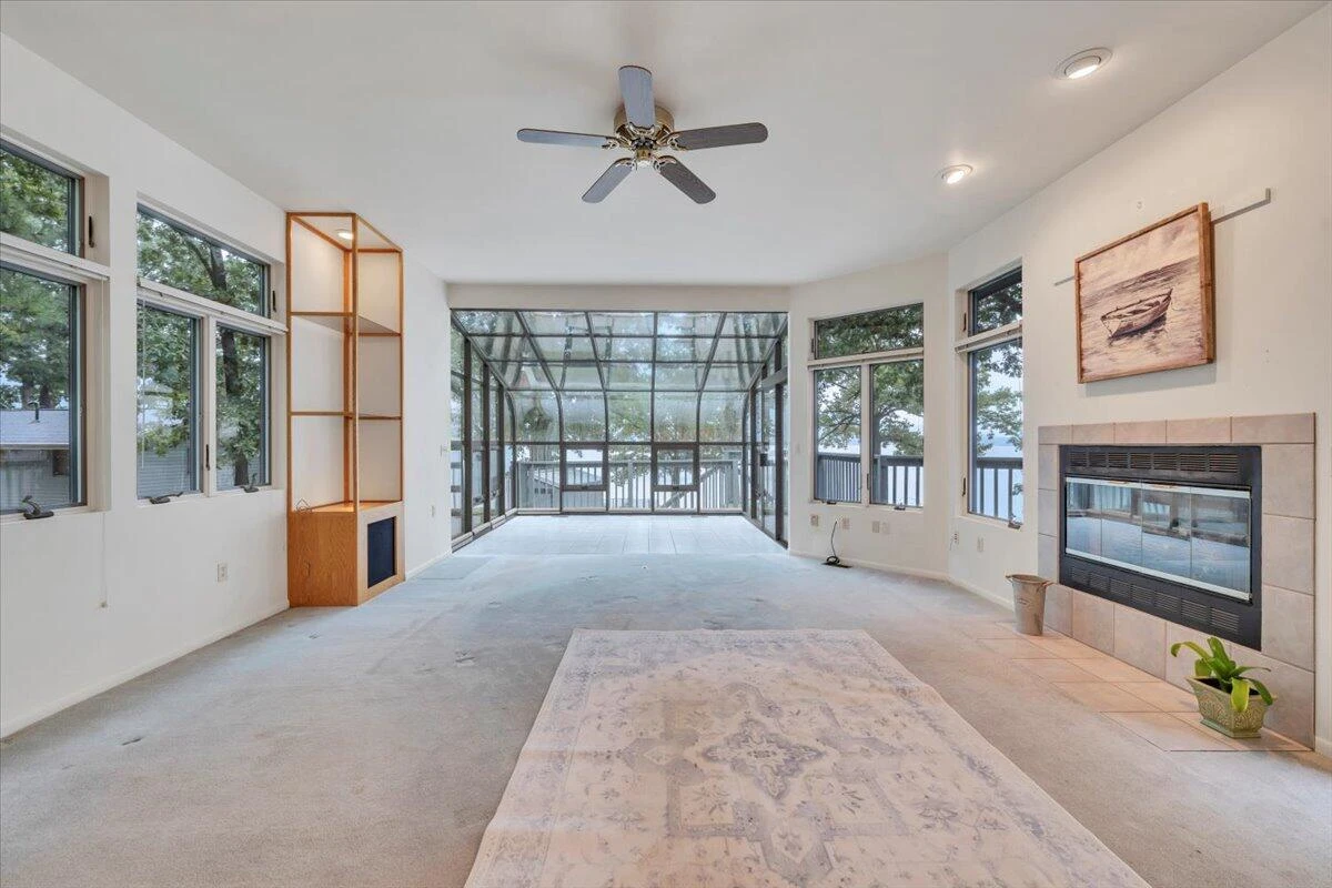 230 Lee DR - Photo 32