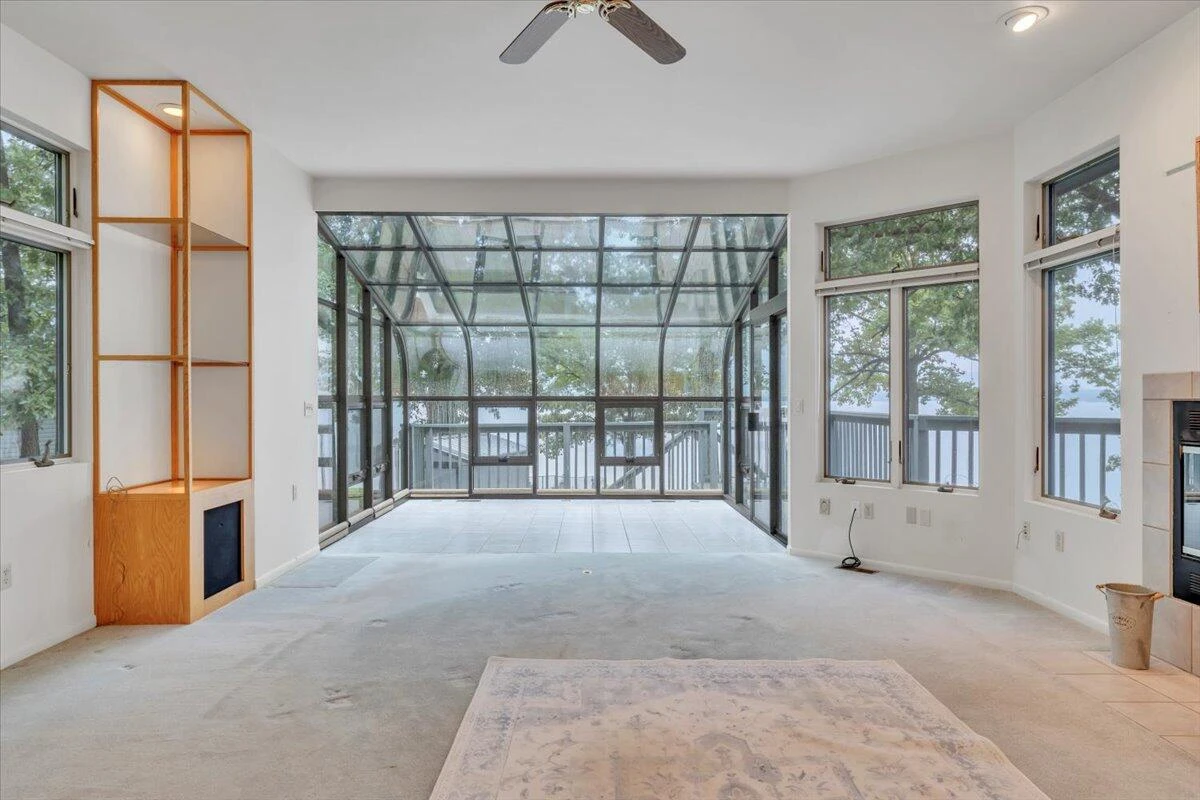 230 Lee DR - Photo 33