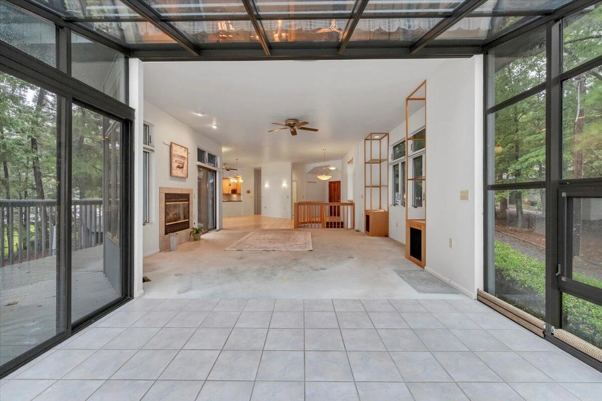 230 Lee DR - Photo 36