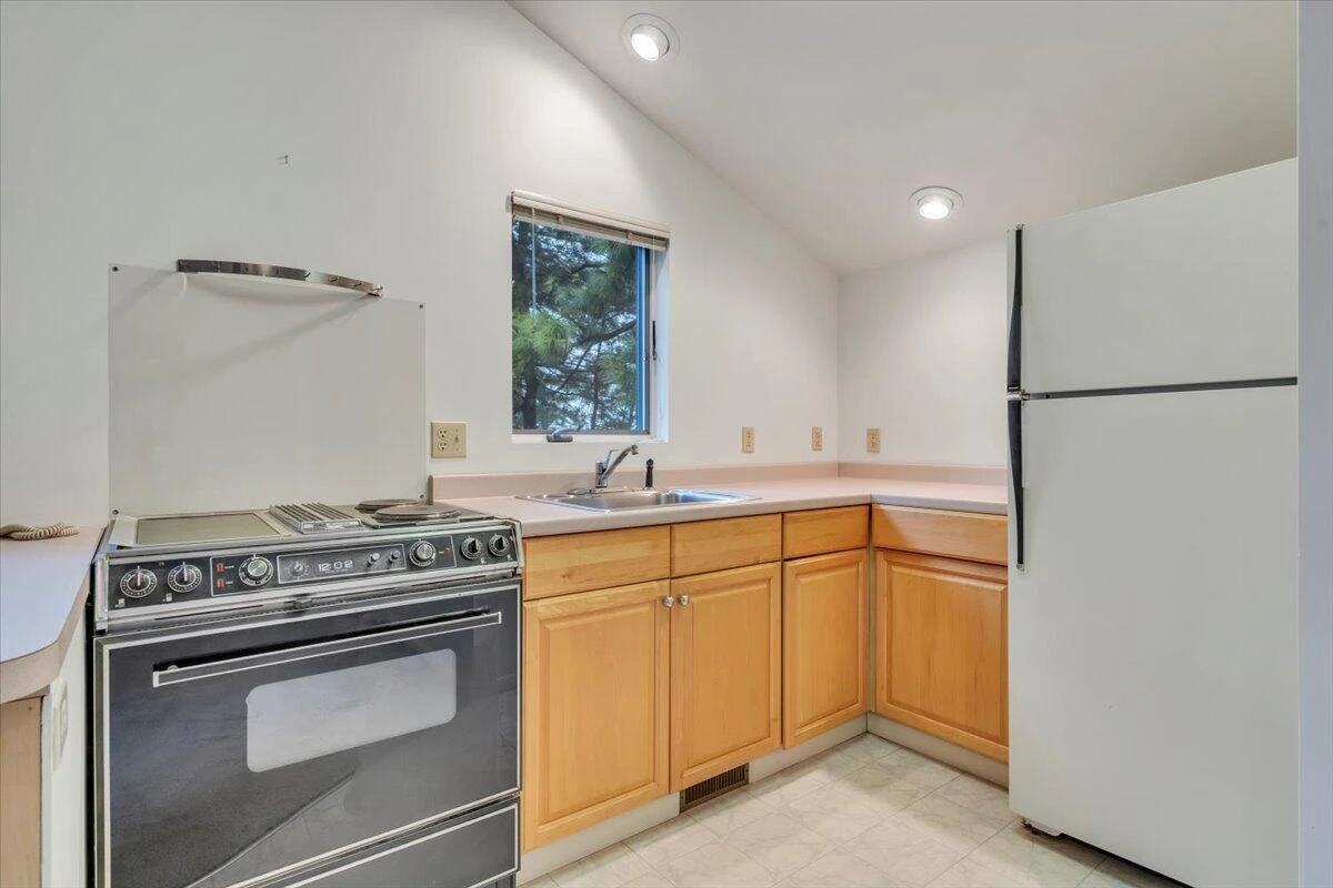230 Lee DR - Photo 68