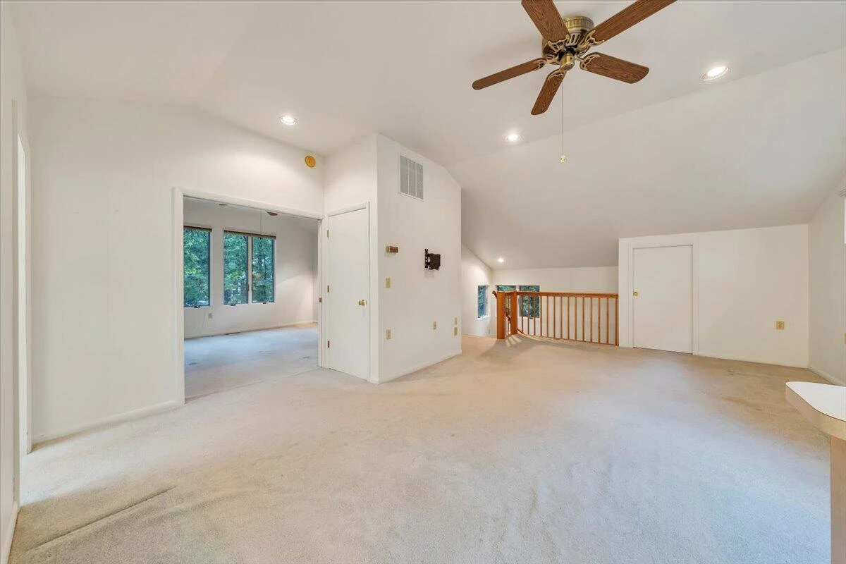 230 Lee DR - Photo 70