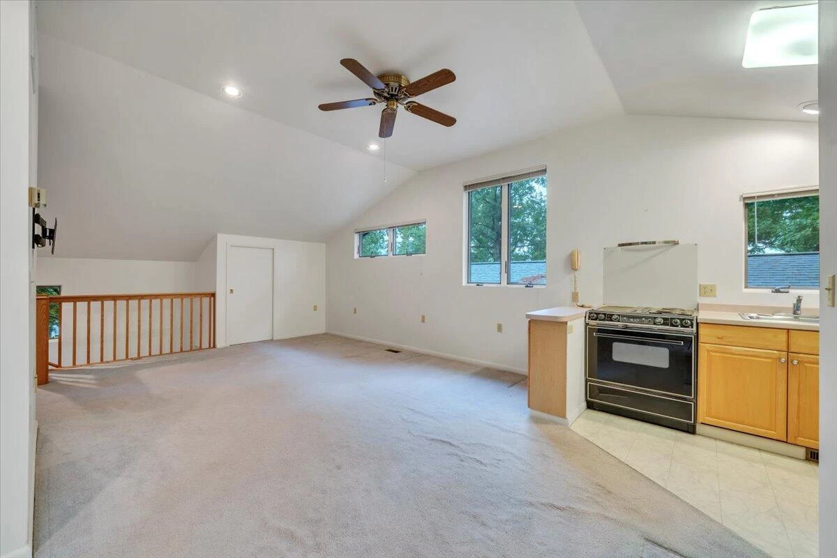 230 Lee DR - Photo 71