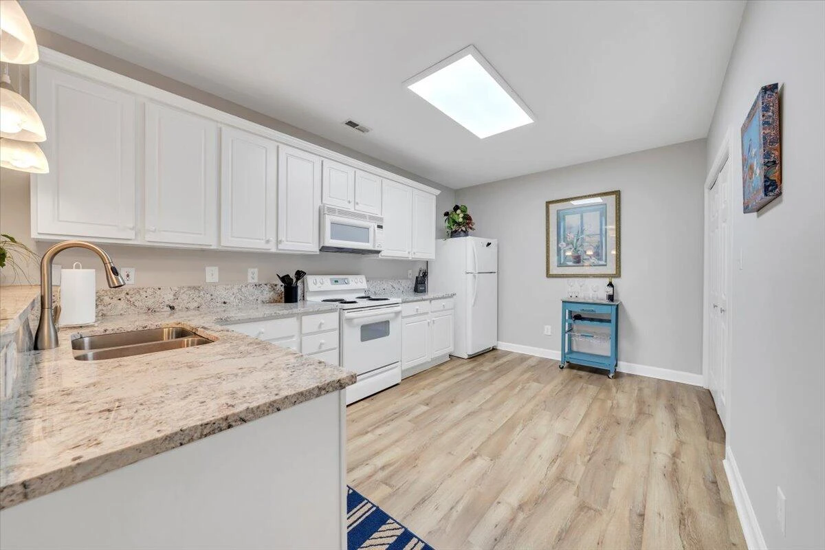 1055 Mariners WAY #21 - Photo 11