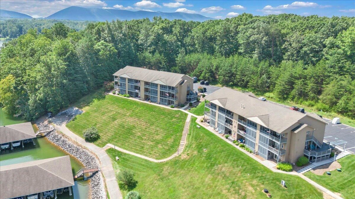 1055 Mariners WAY #21 - Photo 32