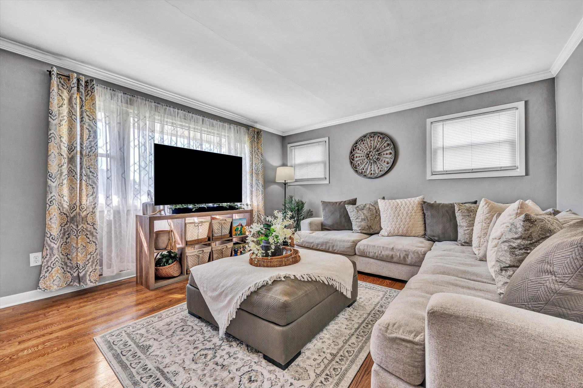 1313 Vivian AVE - Photo 6