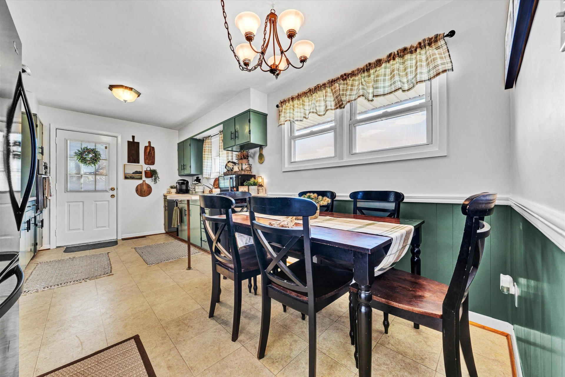 1313 Vivian AVE - Photo 7