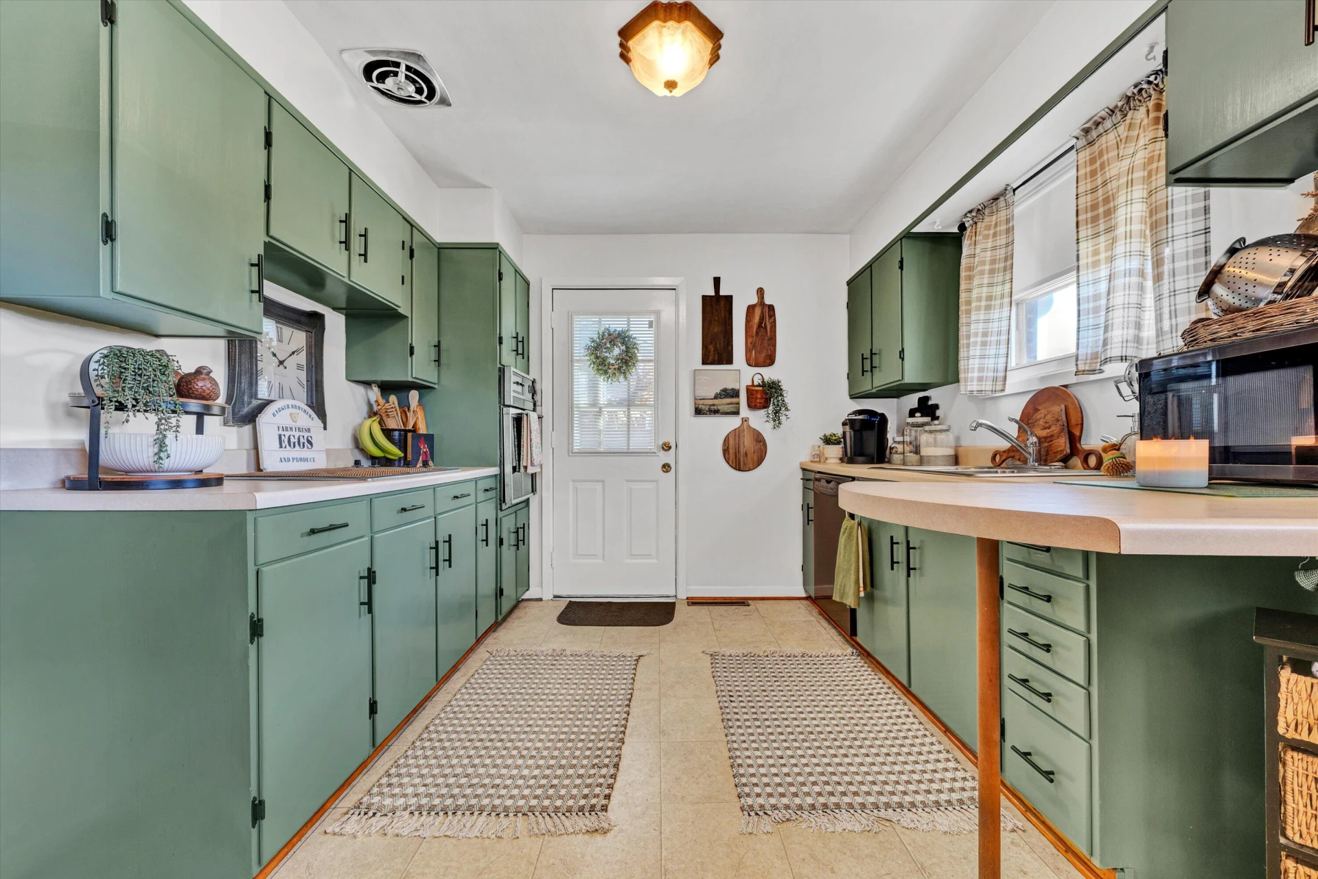 1313 Vivian AVE - Photo 8