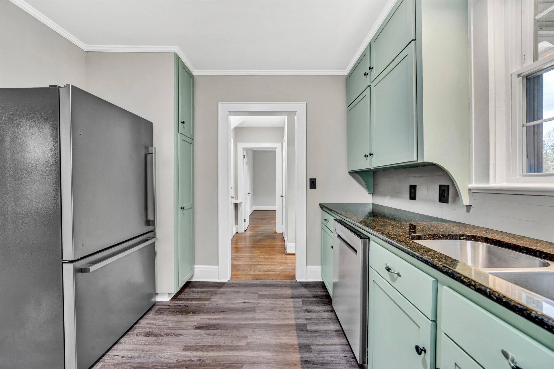 539 Westview AVE - Photo 21