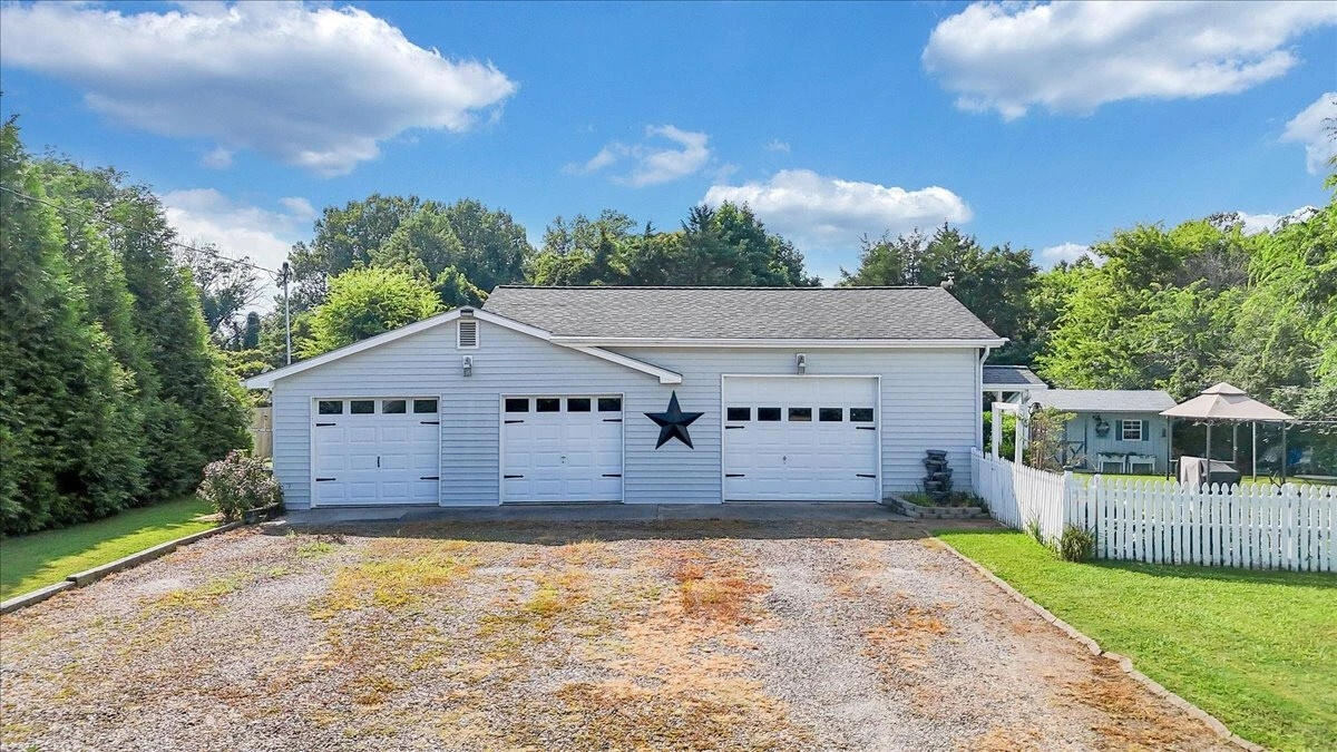 898 Mica RD - Photo 17