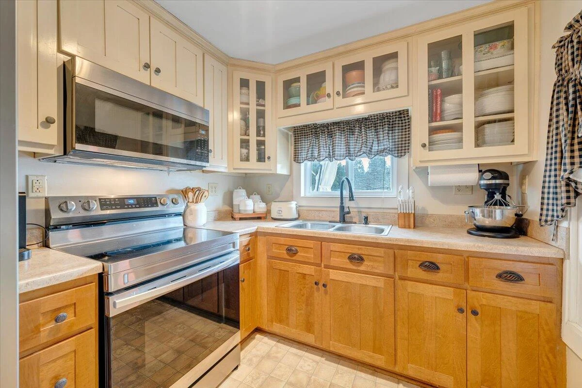 898 Mica RD - Photo 29