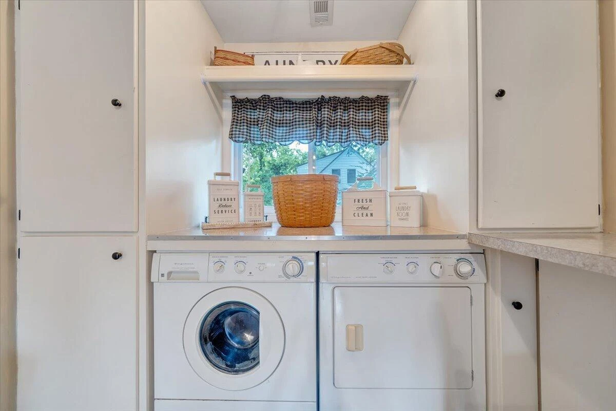 898 Mica RD - Photo 34