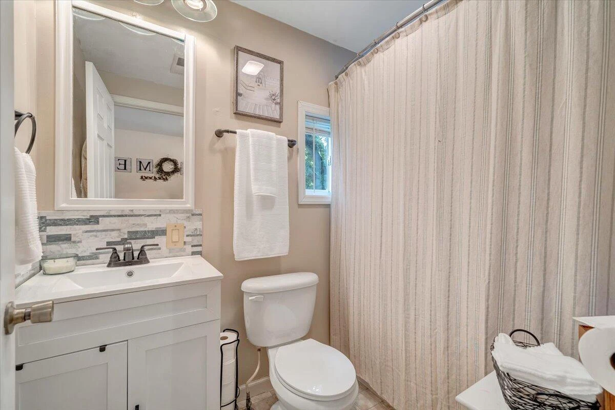 898 Mica RD - Photo 35