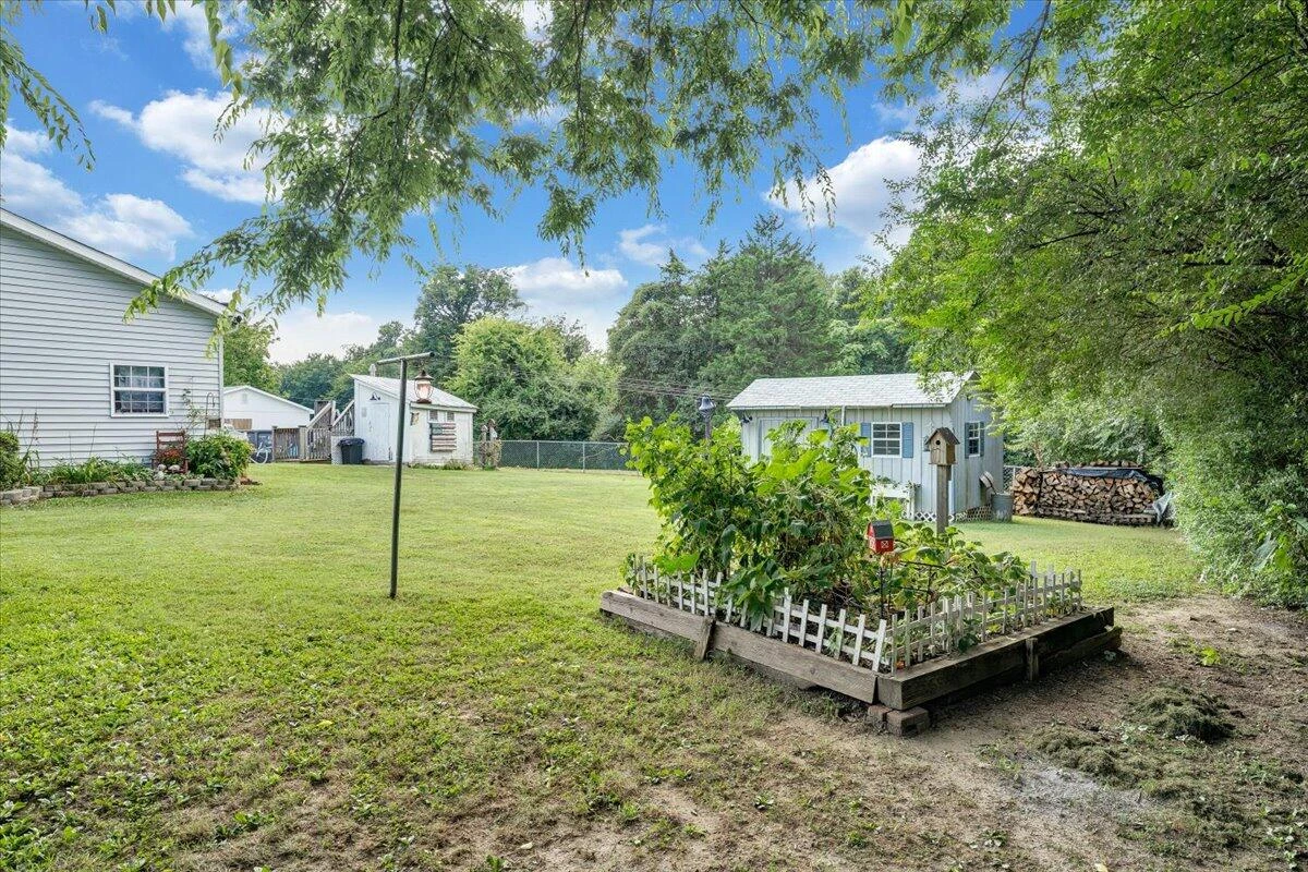 898 Mica RD - Photo 45