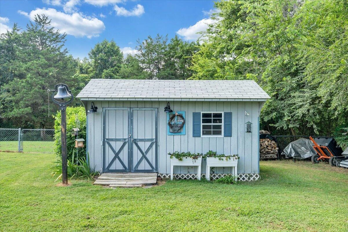 898 Mica RD - Photo 46
