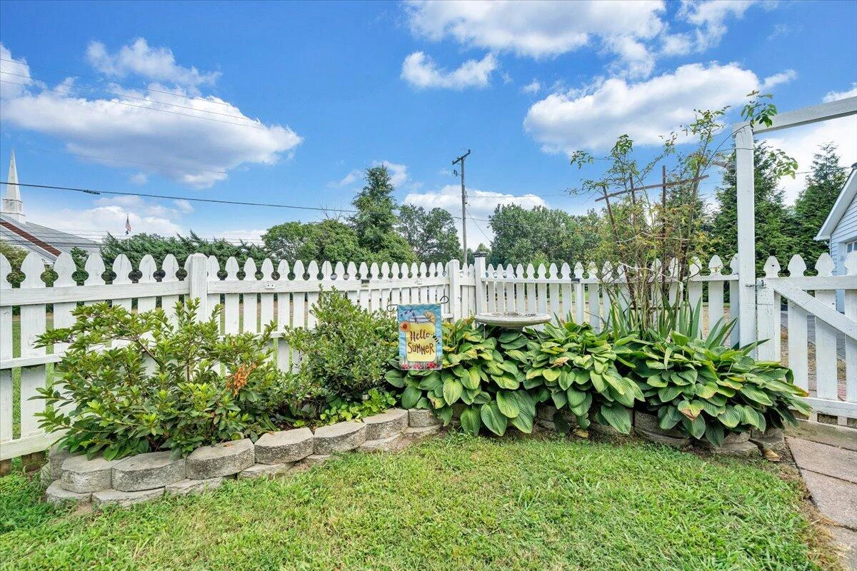 898 Mica RD - Photo 47