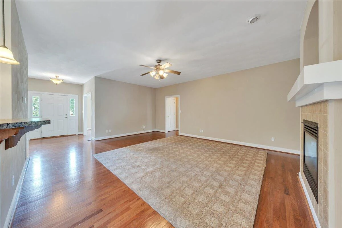 6009 Tolman CIR - Photo 16