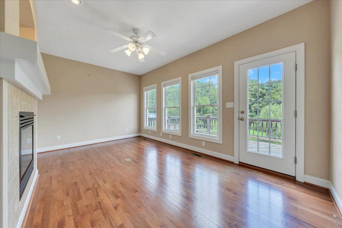 6009 Tolman CIR - Photo 19