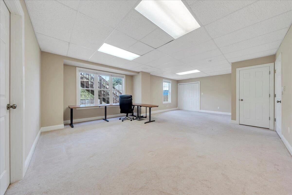 6009 Tolman CIR - Photo 38