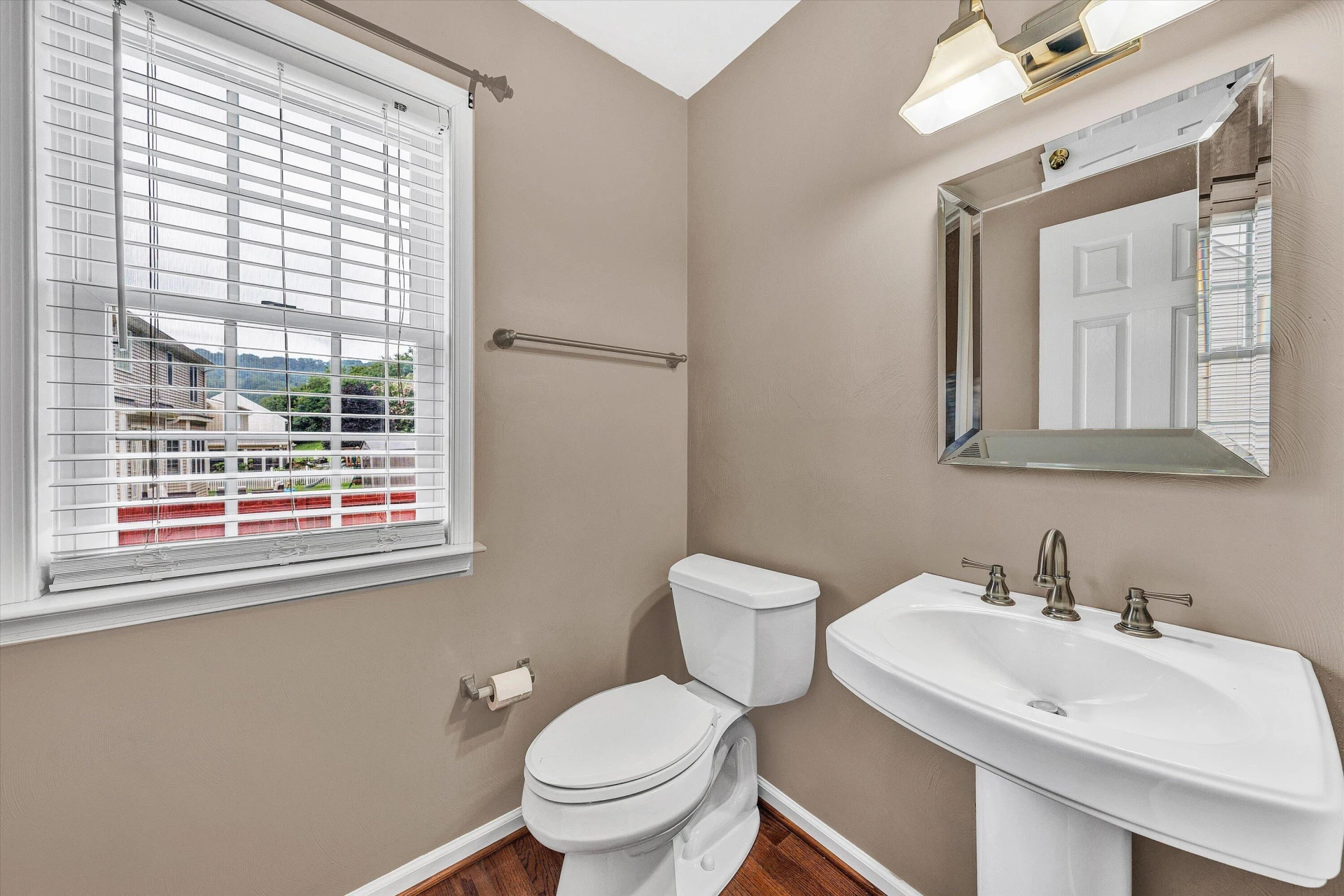 6378 Sandhurst DR - Photo 13