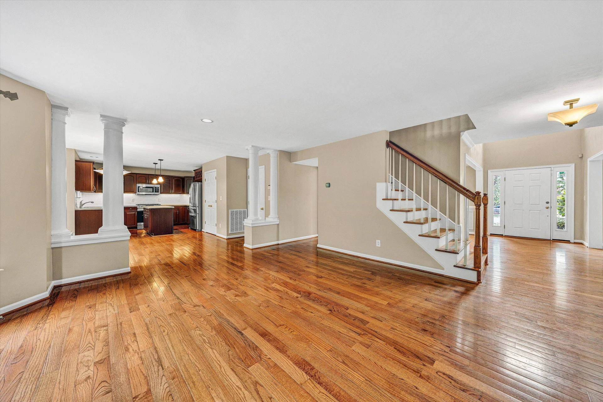 6378 Sandhurst DR - Photo 16