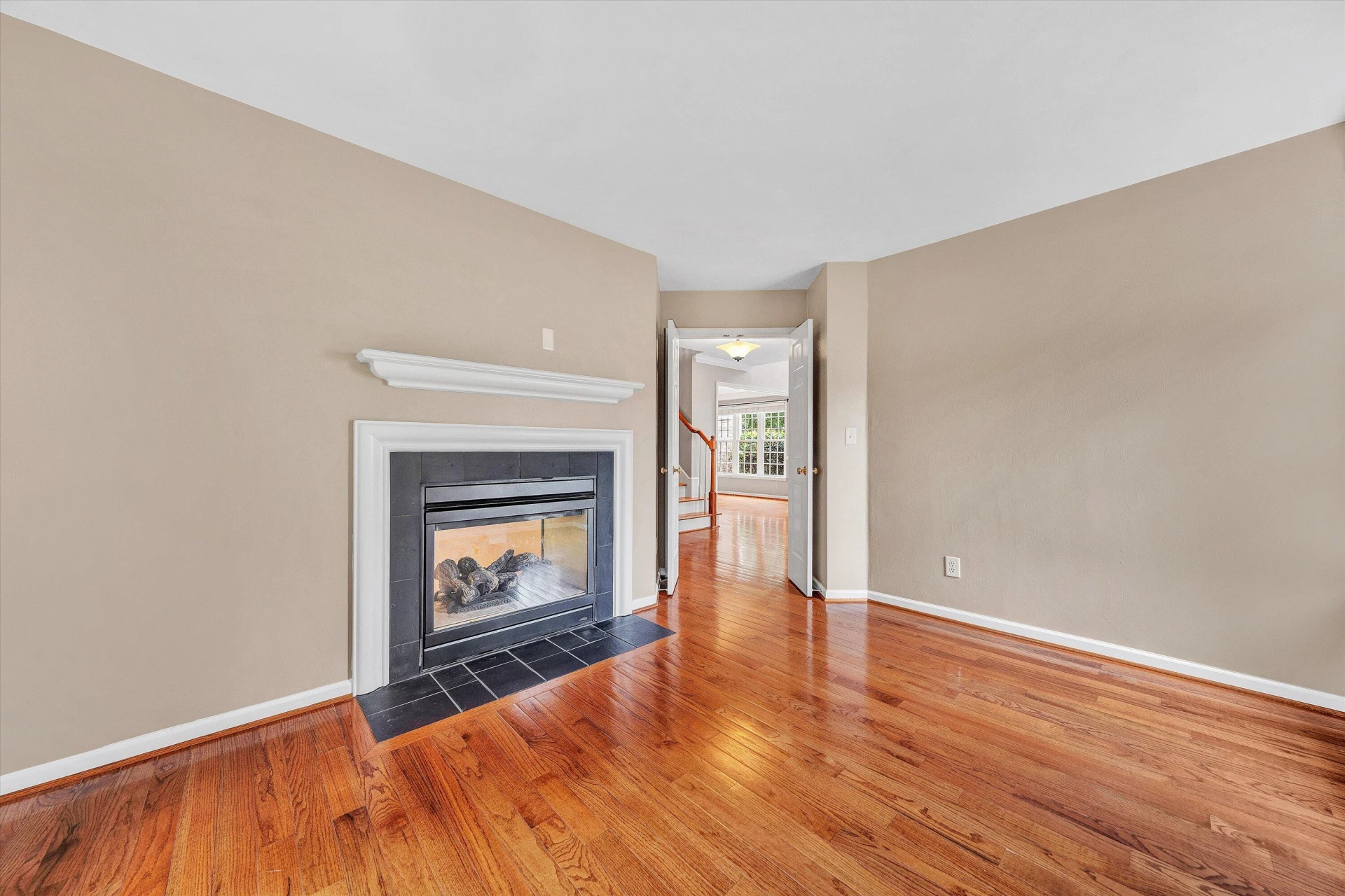 6378 Sandhurst DR - Photo 23