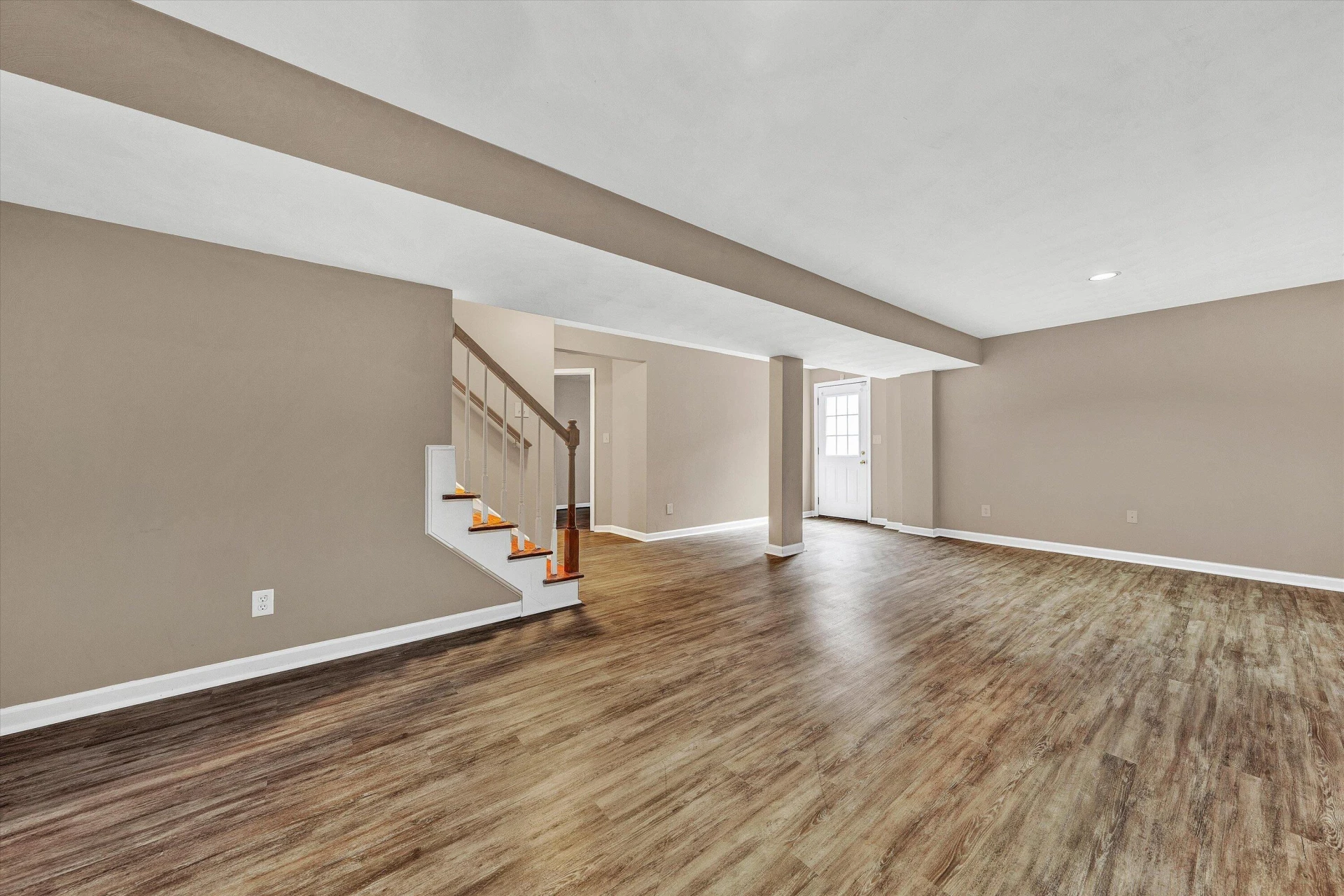 6378 Sandhurst DR - Photo 38