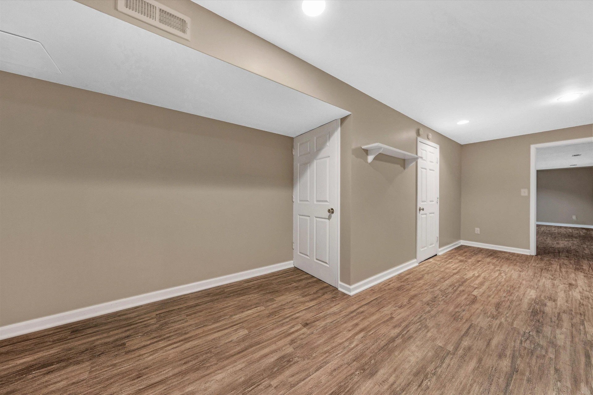 6378 Sandhurst DR - Photo 40