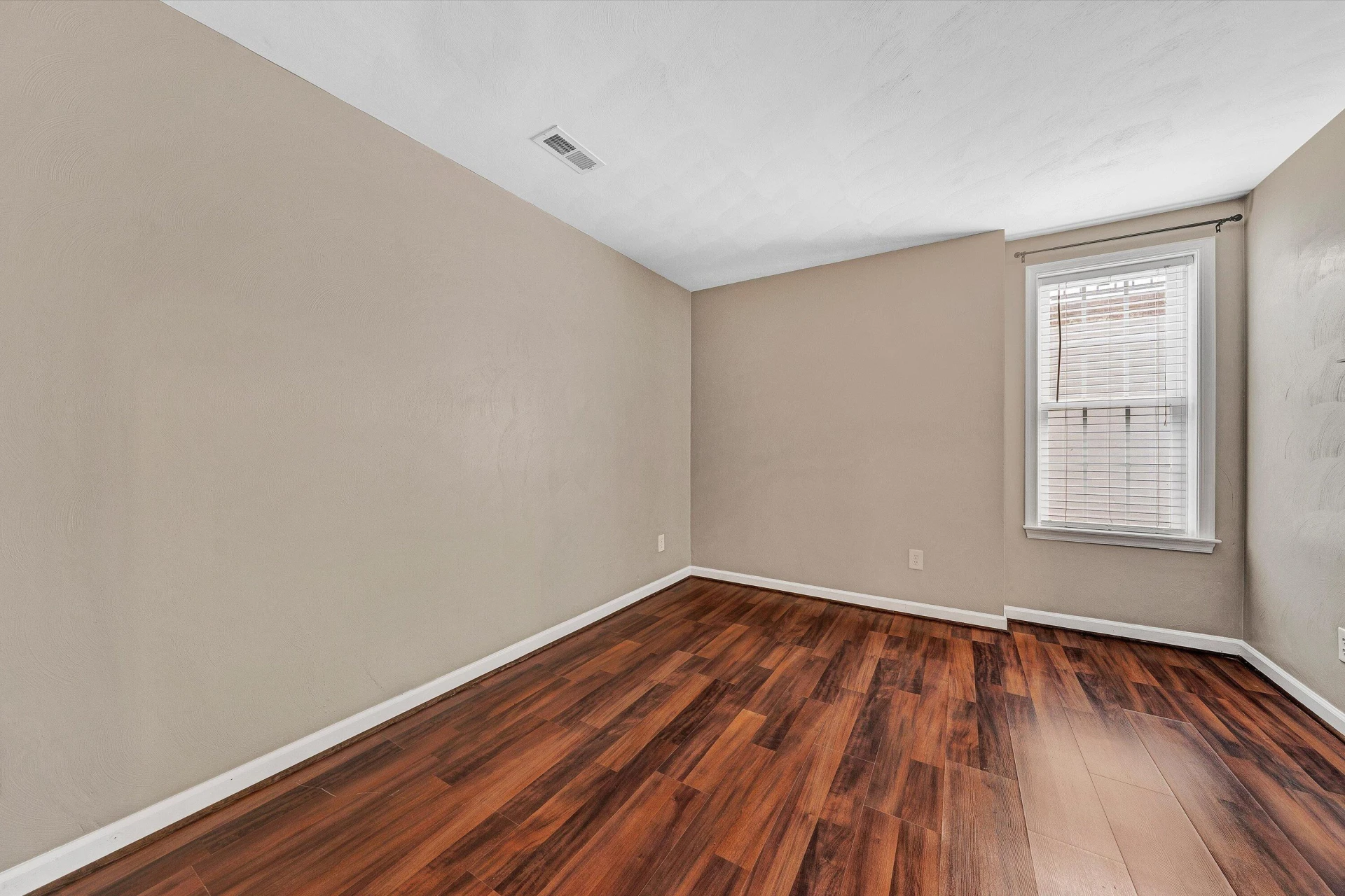 6378 Sandhurst DR - Photo 41