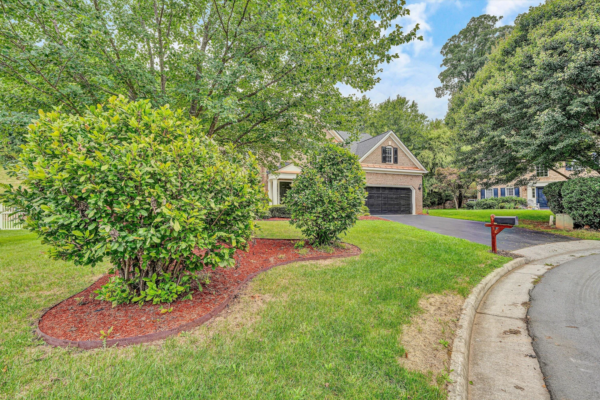 6378 Sandhurst DR - Photo 51
