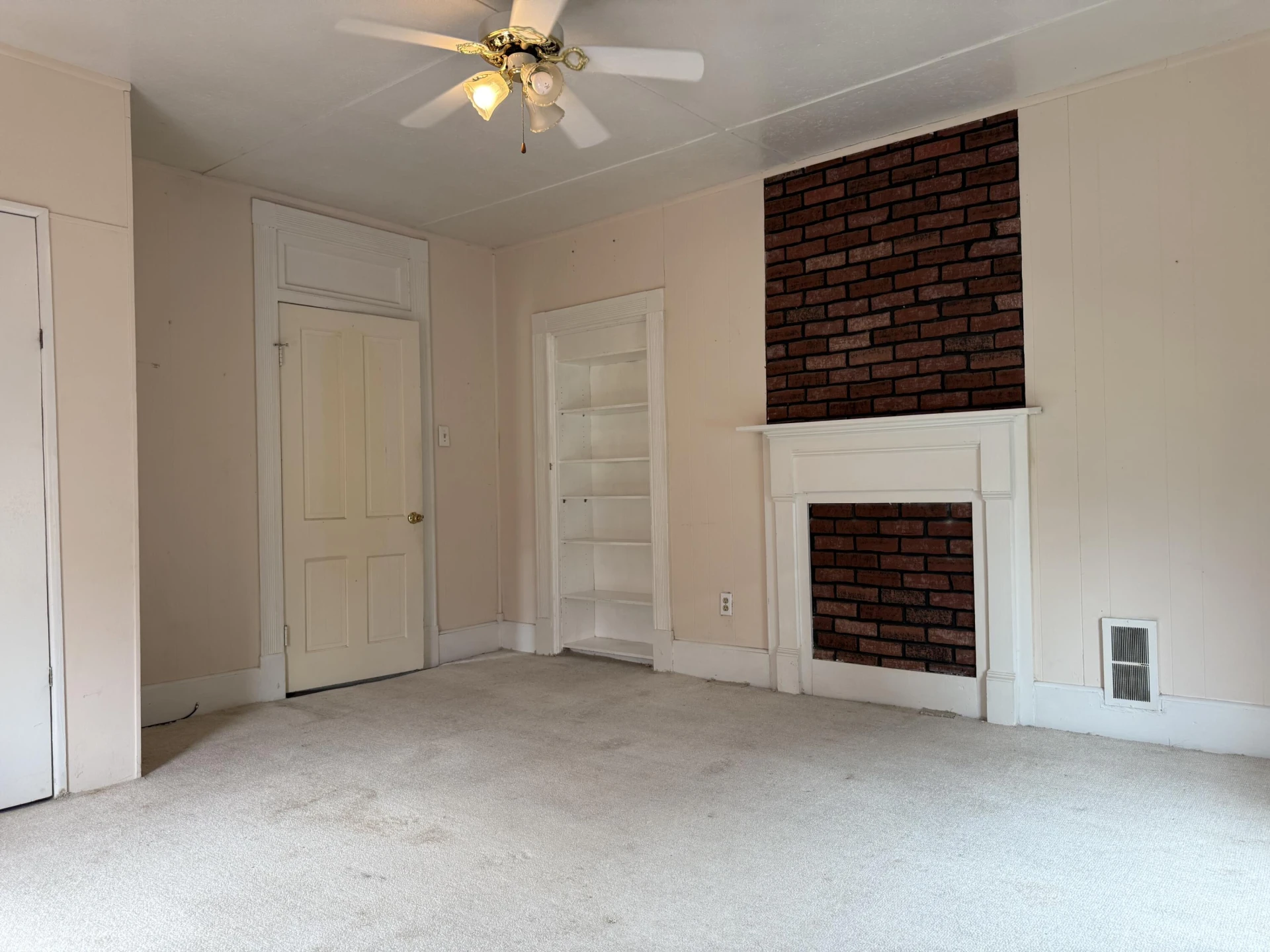 412 W Ridgeway ST - Photo 17