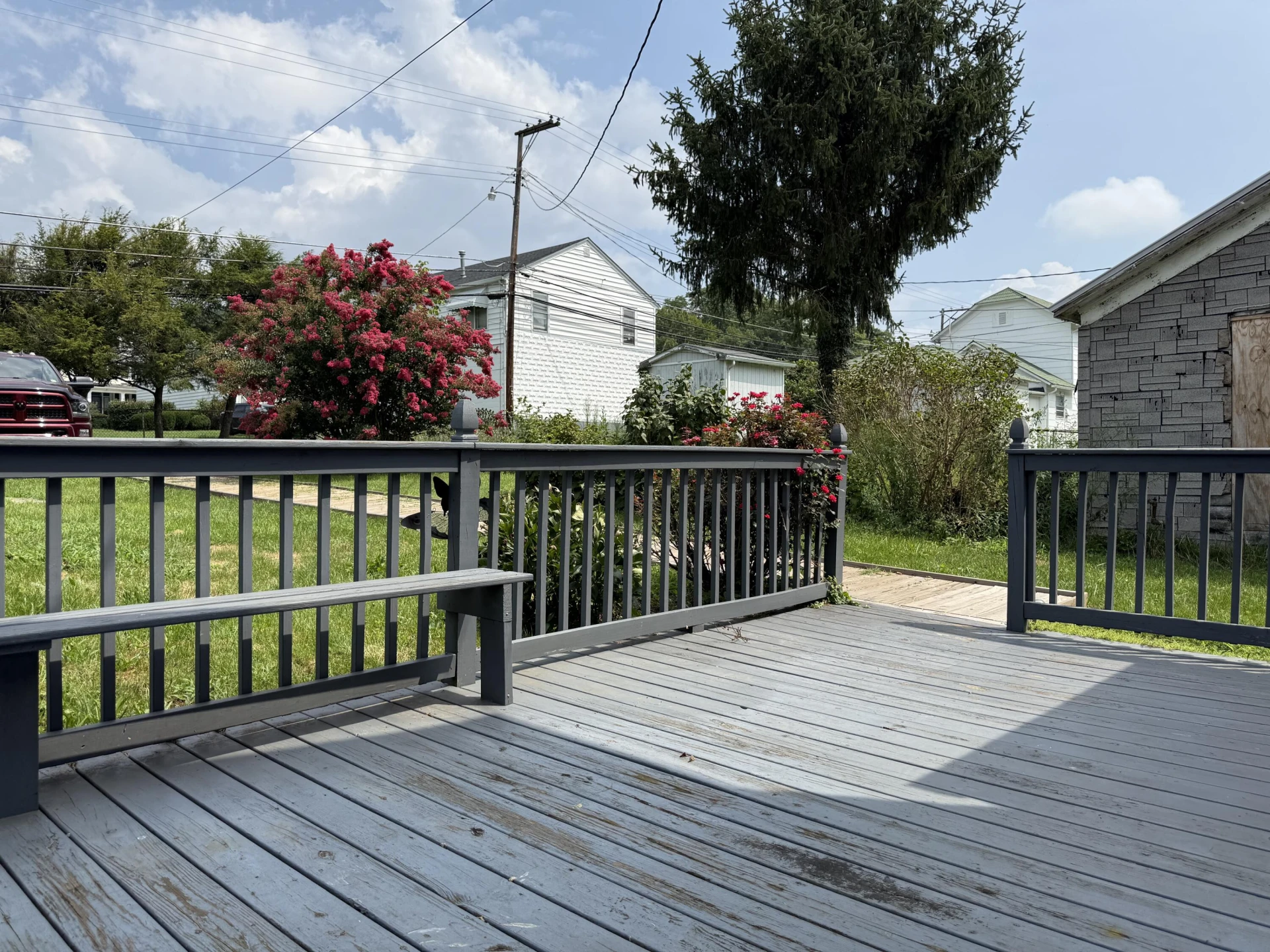 412 W Ridgeway ST - Photo 3