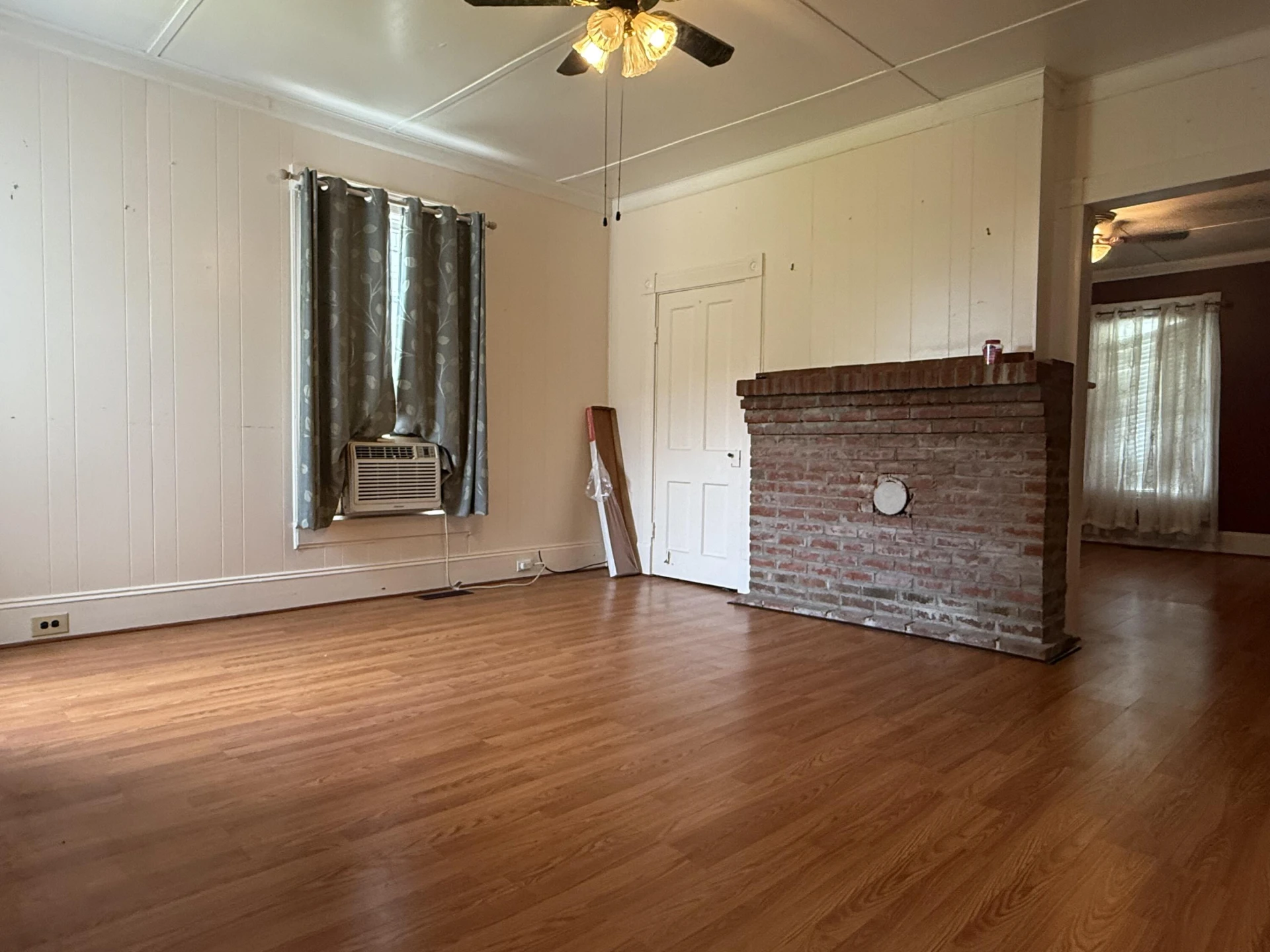 412 W Ridgeway ST - Photo 8