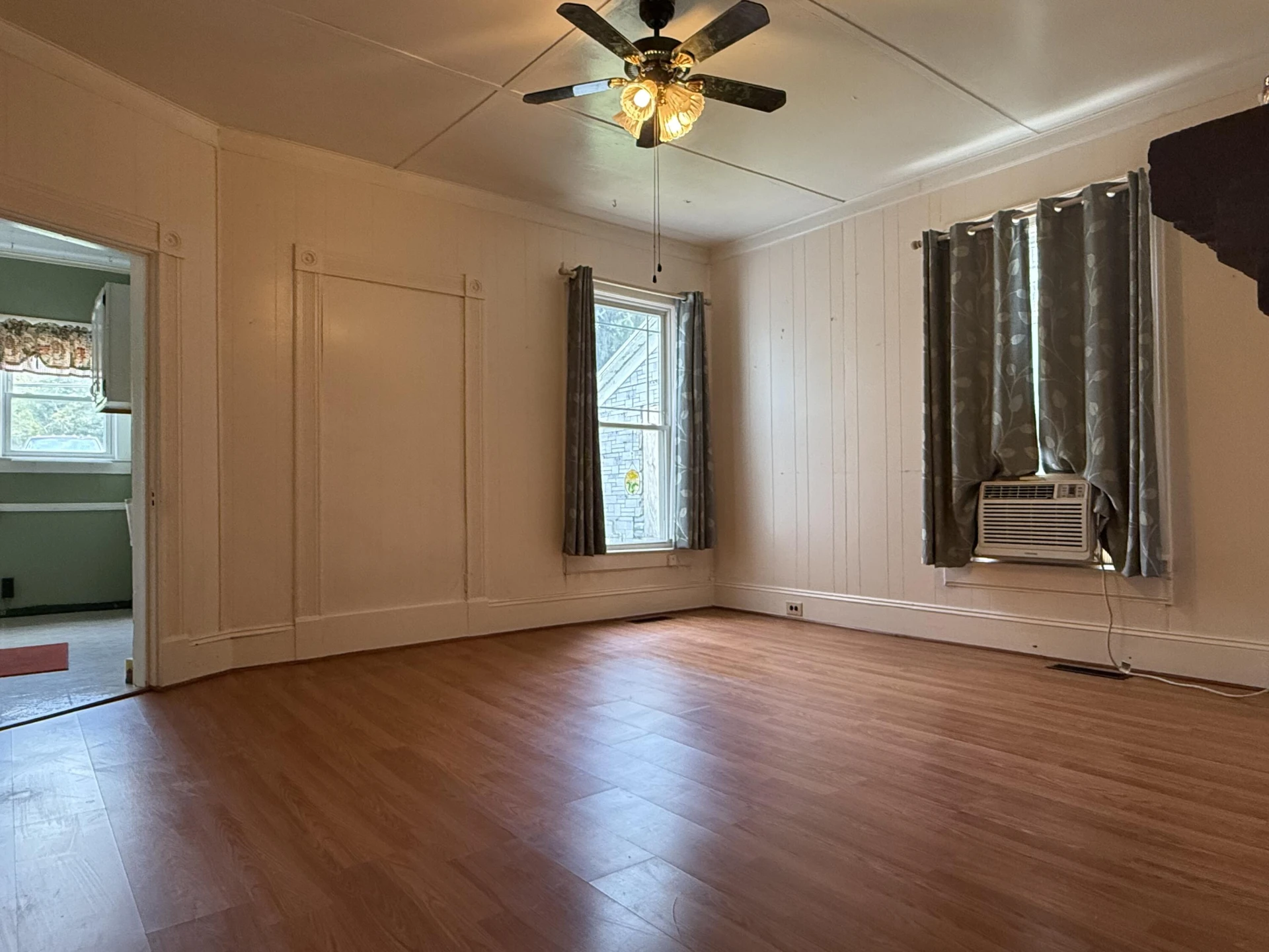 412 W Ridgeway ST - Photo 9