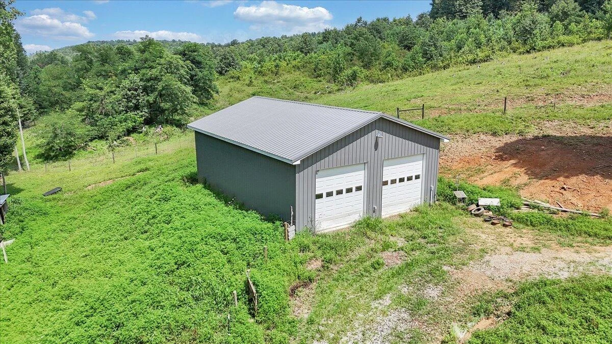 517 Rock Hill Church RD SE - Photo 3